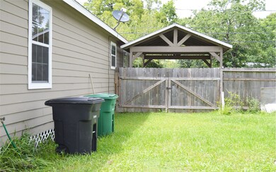 7226 W Knoll St, Houston, TX 77028 - photo 4