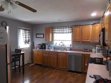 376 E River St unit 1, Orange, MA 01364 - photo 4