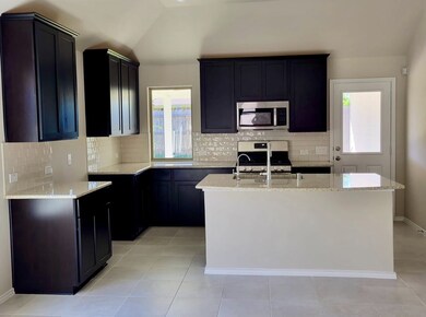 32090 Quail Terrace Ln, Conroe, TX 77385 - photo 2