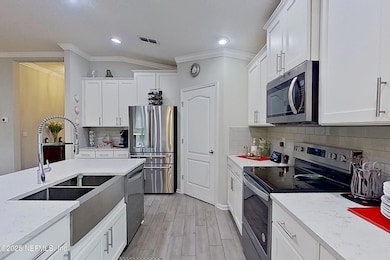 559-Northside-Drive-South-10232025_19353