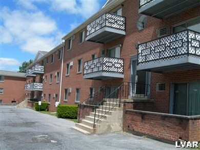 931 S Jefferson St unit C-8, Allentown, PA 18103 - photo 2