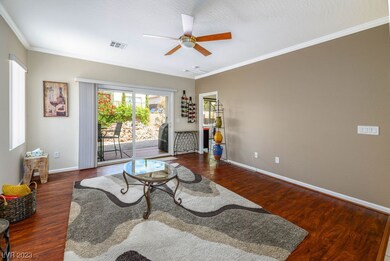 Beautiful Man-made Wood floor w/ artisan Rug.