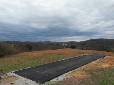 999 Meadowstone Way, Corbin, KY 40701 - photo 3