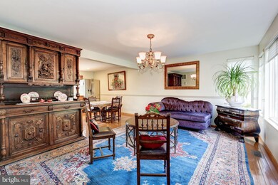 20429 Watkins Meadow Dr, Germantown, MD 20876 - photo 4