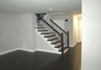 1005 Heathrow Ct, Wheaton, IL 60189 - photo 6