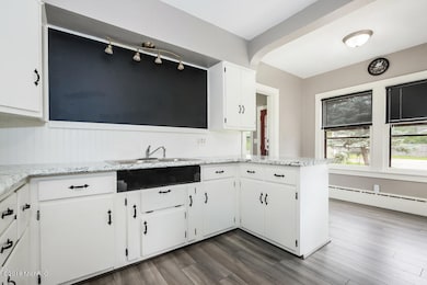 517 N Main St, Wayland, MI 49348 - photo 4