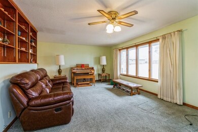 304 E 29th St S, Newton, IA 50208 - photo 7