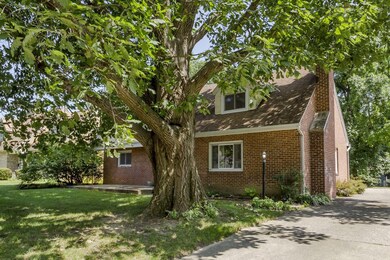 2725 Wellesley Rd 02