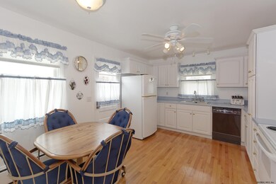 3 Brentwood Ave, Troy, NY 12180 - photo 6