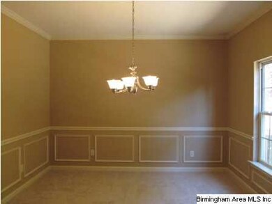 Dining room with chair rail