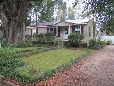 600 Mcnair St, Bainbridge, GA 39819 - photo 2