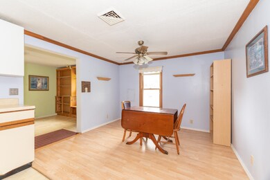 908 Charles St-8
