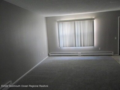 107A Chatham Dr, Monroe Township, NJ 08831 - photo 4