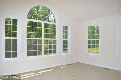 217 Garden Gate Ln, Upper Marlboro, MD 20774 - photo 4