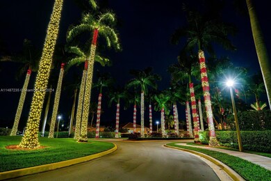 241 W Forest Oak Cir, Davie, FL 33325 - photo 2