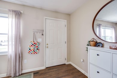 5-web-or-mls-1139-chalet-ave