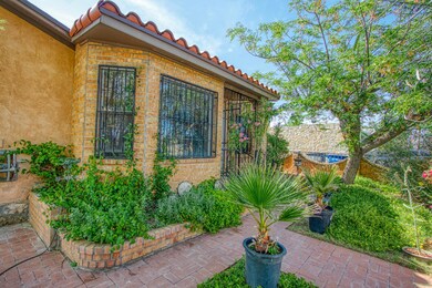 2705 Sparkman St, El Paso, TX 79930 - photo 4