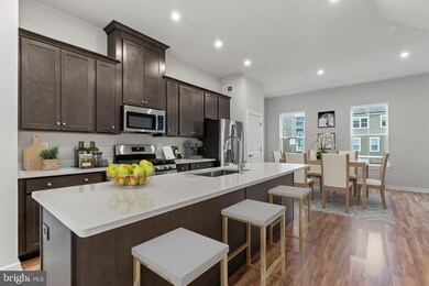 18355 Moss Garden Rd, Dumfries, VA 22026 - photo 3