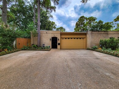 29 Bayou Shadows St, Houston, TX 77024 - photo 2