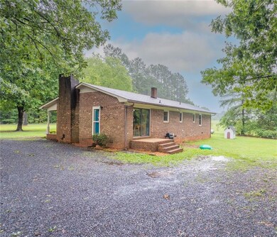 5862 Little Beane Store Rd, Seagrove, NC 27341 - photo 3