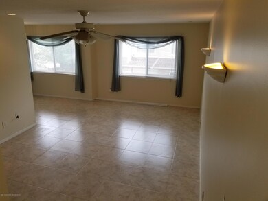 74 Ashley Ln, Staten Island, NY 10309 - photo 5