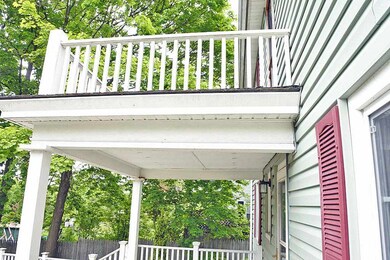 81 Davis St, Rutland, VT 05701 - photo 2