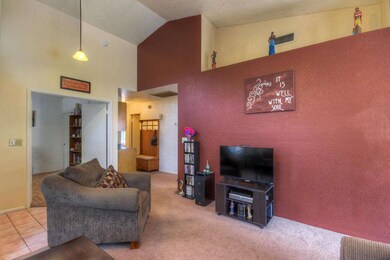 Living Room (4)