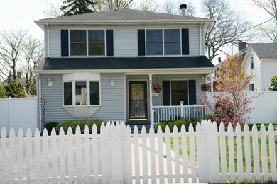 Welcome to 2 Warren St.
