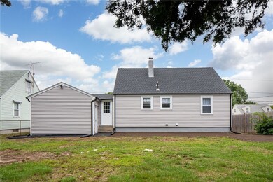 90 Baywood St, Warwick, RI 02886 - photo 4