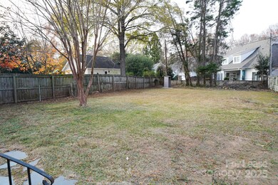 179 N Canterbury Rd, Charlotte, NC 28211 - photo 4
