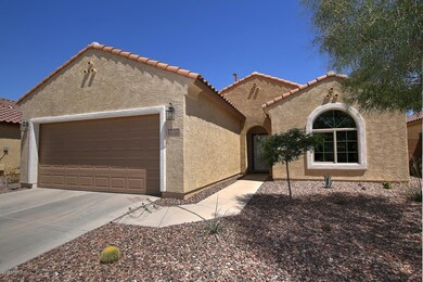 6536 W Congressional Way-large-002-24-Fr