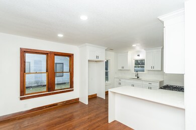 608 W Dumble St, Alvin, TX 77511 - photo 6