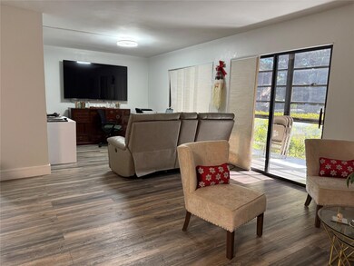 10905 W Clairmont Cir, Tamarac, FL 33321 - photo 6