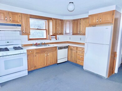 7 Yale Rd, Arlington, MA 02474 - photo 2