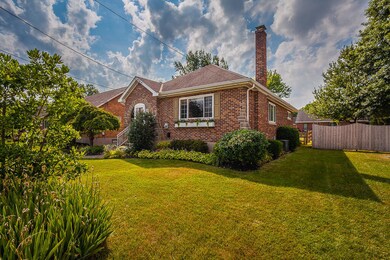 17_Barbara_Cir-MLS-5