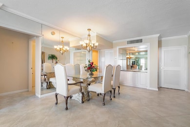 The Patrician unit 625, Palm Beach, FL 33480 - photo 6