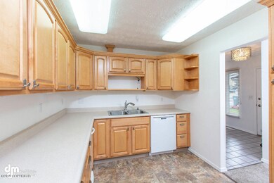 3150 Bridle Ln, Anchorage, AK 99517 - photo 5