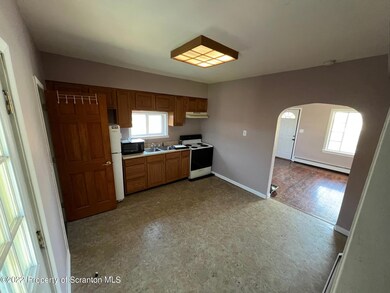 306 Chestnut St, Dupont, PA 18641 - photo 4