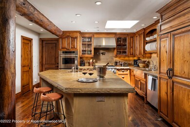 1016EHyman_HiRes_22060203