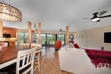 104 Clubhouse Dr unit 271H, Naples, FL 34105 - photo 2