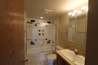 6415 Elm St unit 3B, Morton Grove, IL 60053 - photo 3