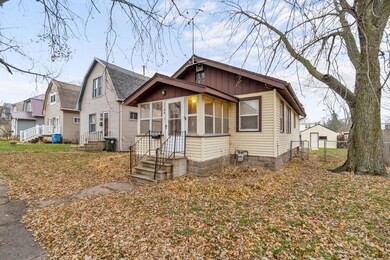 1108 Hawthorne Ave, Waterloo, IA 50702 - photo 2