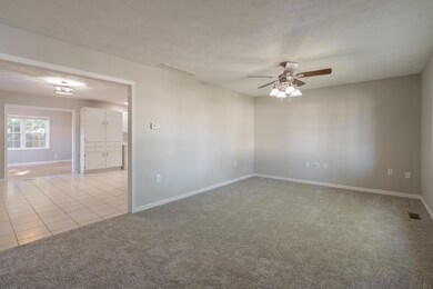 4066 Hare Ct, Newburgh, IN 47630 - photo 6