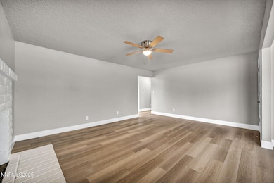 17-web-or-mls-355-gwen-way
