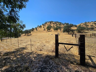 Lot 032 at Entry Fenceline COrner