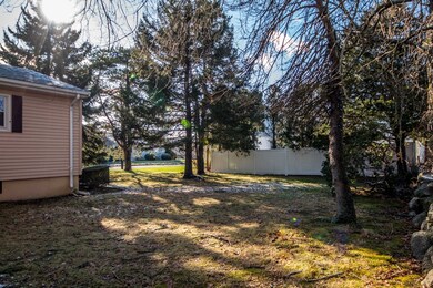 40 Jesse St, Fairhaven, MA 02719 - photo 2