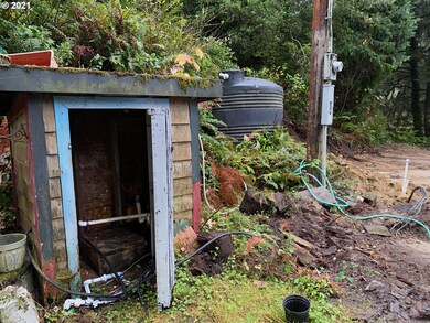 62227 Crown Point Rd, Coos Bay, OR 97420 - photo 6