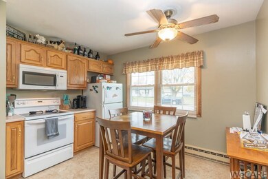 422 Erie St, Wapakoneta, OH 45895 - photo 6