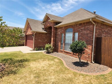 1817 NE 11th Cir, Moore, OK 73160 - photo 3