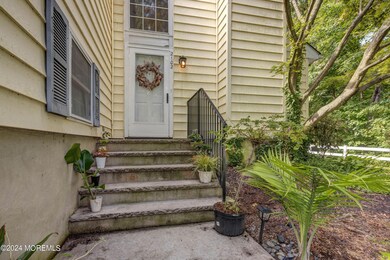 2102 Buckingham Cir, Middletown, NJ 07748 - photo 4